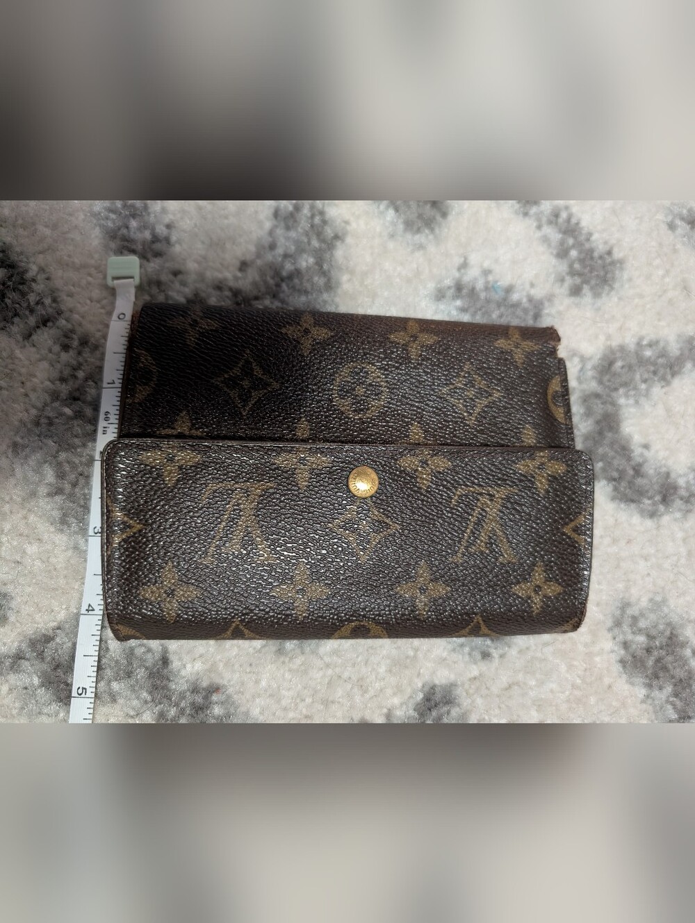 Louis Vuitton wallet - Picture 12 of 15